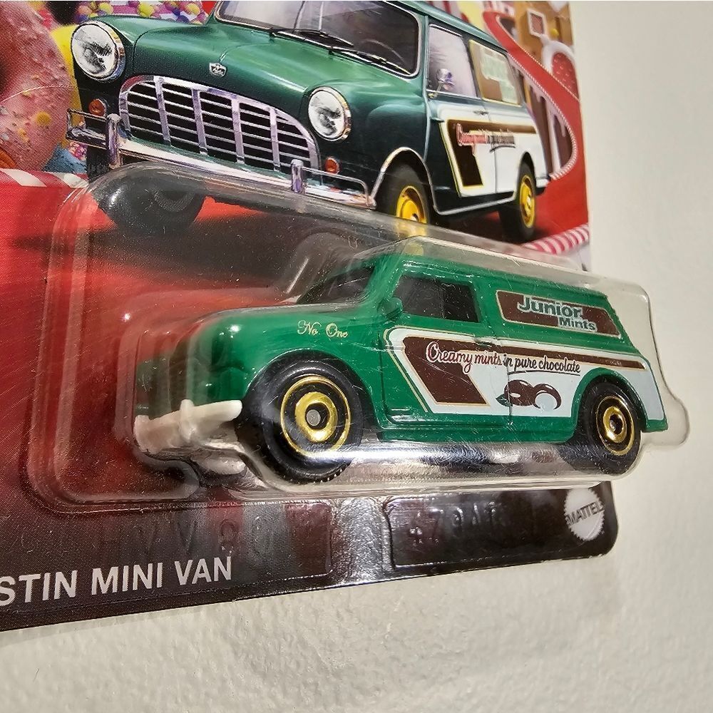 2019 Matchbox Sweet Rides Austin Mini Van - Picture 2 of 5